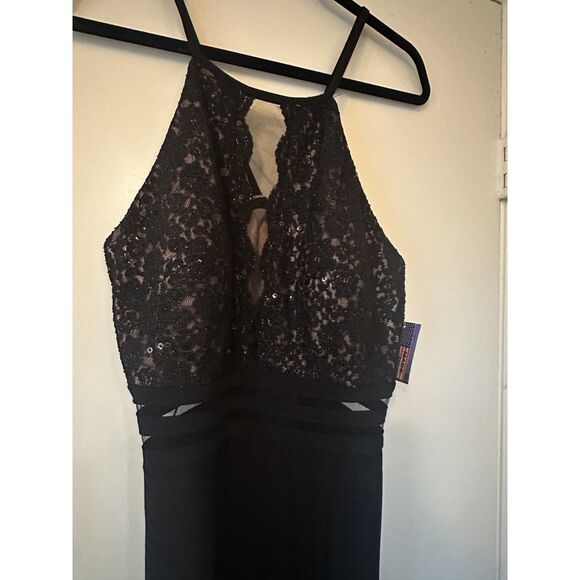 NWT Morgan & Co Black Lace Sheer Maxi Gown | Formal Evening Dress | Size 9 - Picture 4 of 6